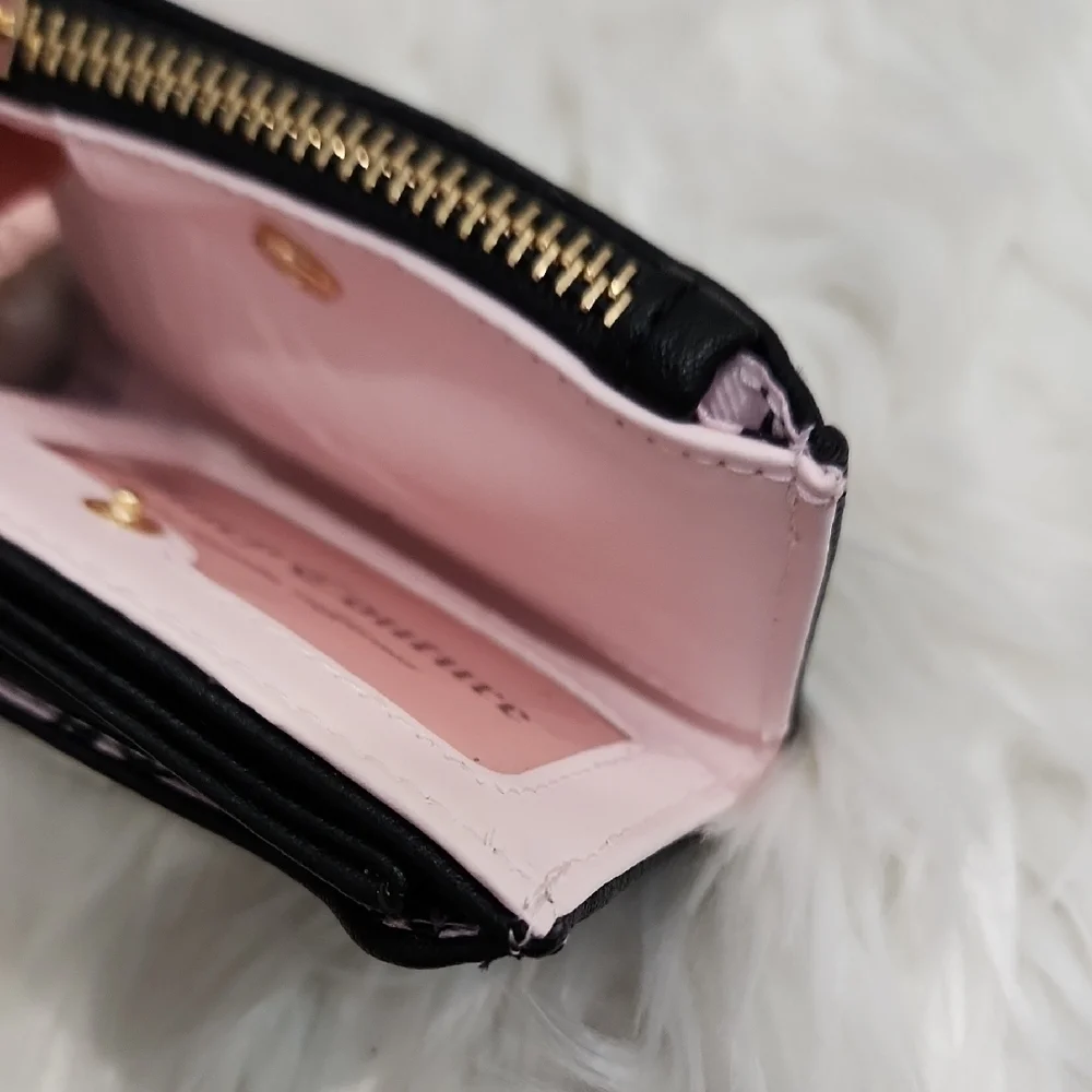 🖤🔹️Juicy Couture 🔹️rolling On Black Pull Out Card Case Wallet